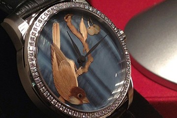 青岛欧米茄手表的电池